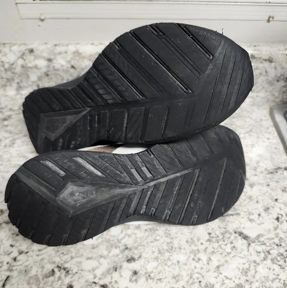 BROOKS REVEL 4 Running Sneakers White/Black/Red Mens Sz 10.5D #1103471D151 - Picture 6 of 6